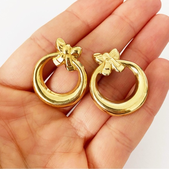 14k yellow gold bow wreath large statement earrings - Picture 7 of 7